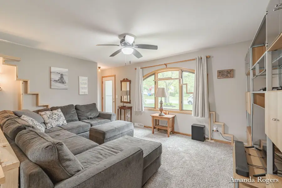 1780 Woodrun Drive Se, Lowell, MI 49331 - #3