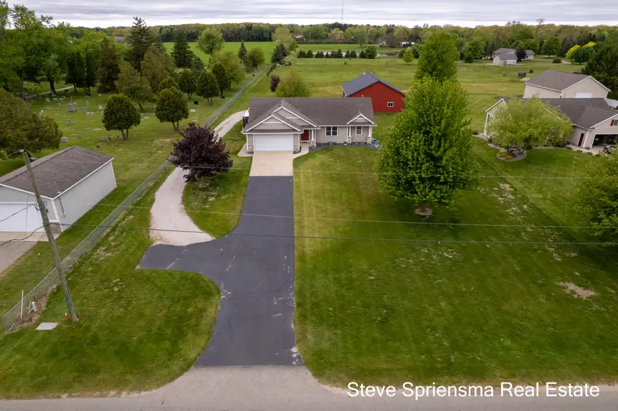 12717 60th Avenue, Allendale, MI 49401 - #2