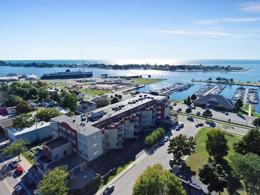 105 W Danaher Street #201, Ludington, MI 49431 - #1