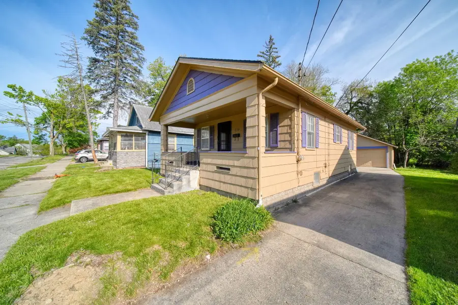 228 Wall Street, Jackson, MI 49203 - #3