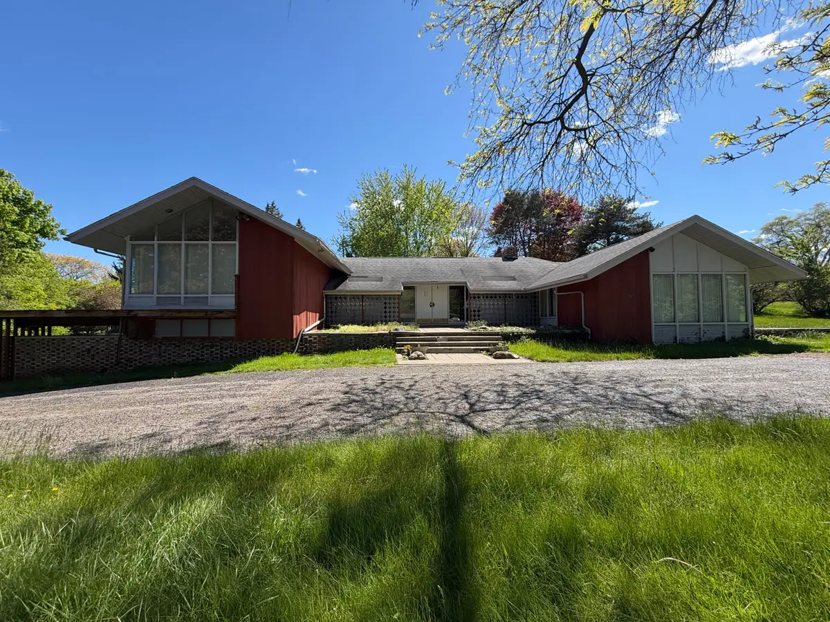 1322 Woodkrest Drive, Flint, MI 48532 - #1