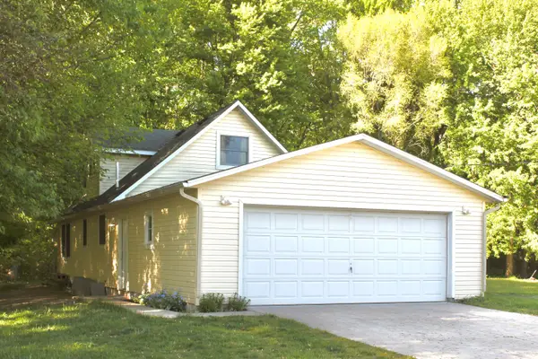12768 Valley Drive, Wayland, MI 49348