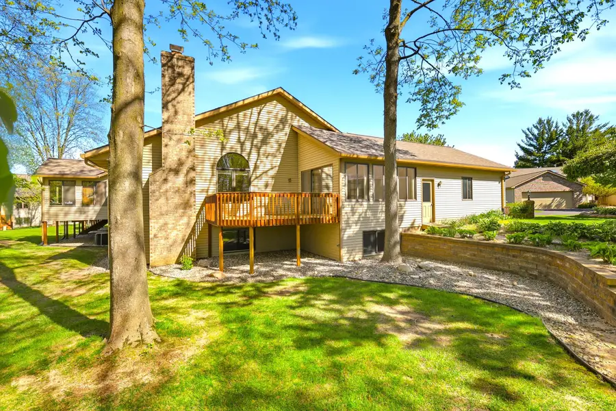 8726 Kari Lane Sw, Byron Center, MI 49315 - #2