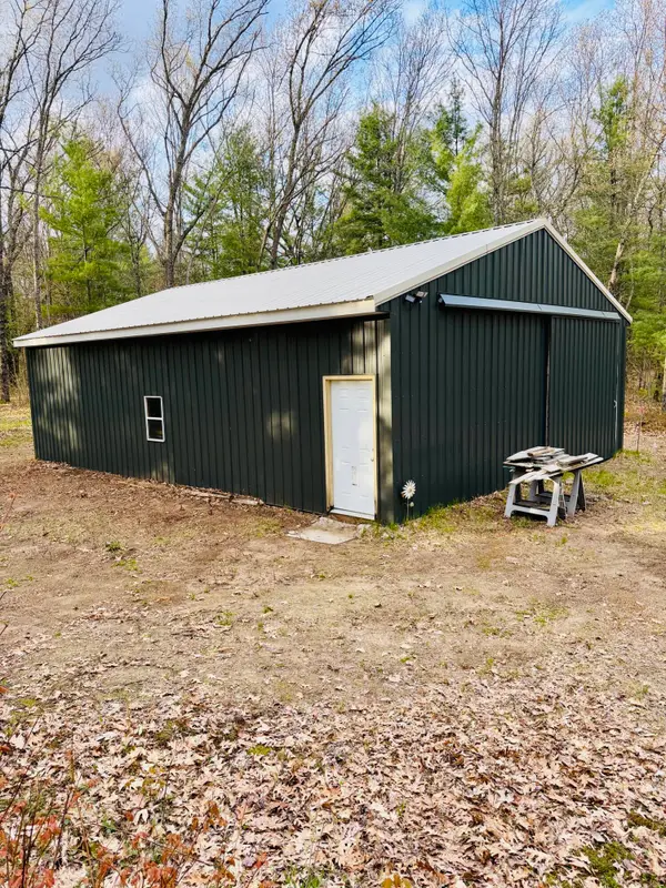 1661 N Centerline Road, White Cloud, MI 49349