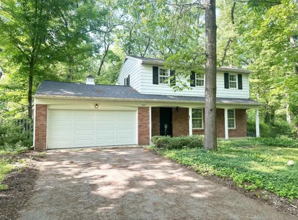 7325 Sheffield Drive Se, Ada, MI 49301