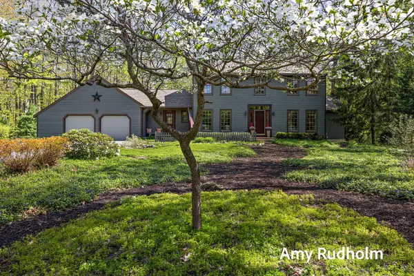 5235 Oakdale Drive, Hudsonville, MI 49426