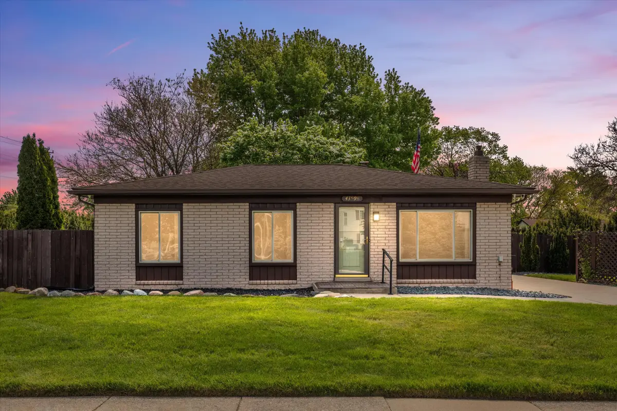 43998 Leonardo Drive, Sterling Heights, MI 48313 - #1