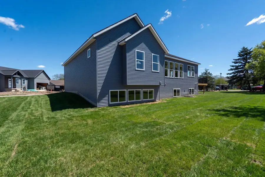 243 W Gardner Street, Sparta, MI 49345 - #3