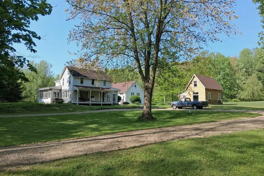 3154 W Defay Road, Stevensville, MI 49127 - #2