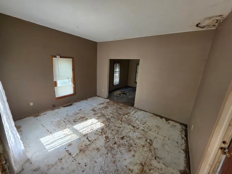 206 S Berrien Street, Albion, MI 49224 - #3