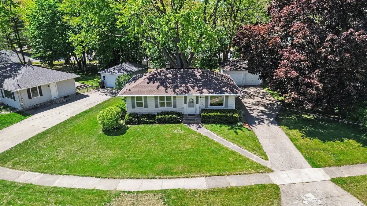 4725 Burgis Avenue Se, Kentwood, MI 49508 - #1