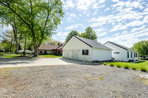 6876 Shore Drive, Coloma, MI 49038