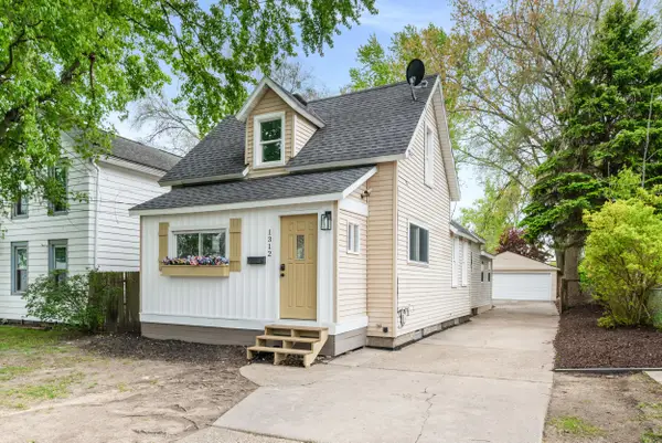 1312 Crosby Street Nw, Grand Rapids, MI 49504