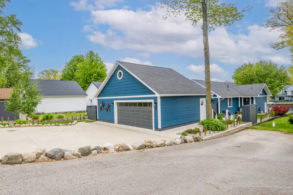 4759 Shore Drive, Coloma, MI 49038