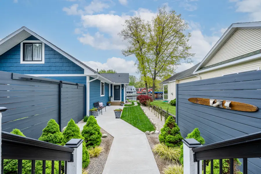 4759 Shore Drive, Coloma, MI 49038 - #2