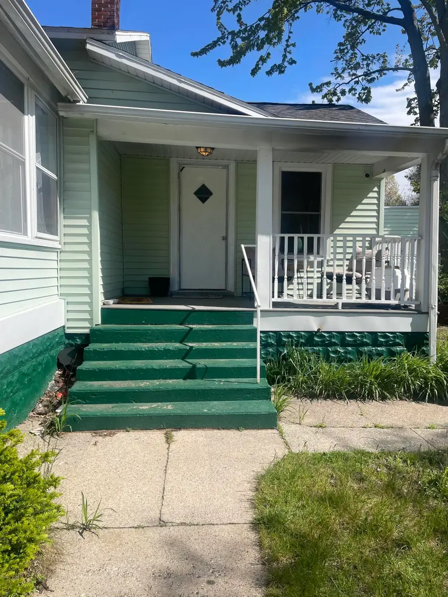 672 E Isabella Avenue, Muskegon, MI 49442 - #2