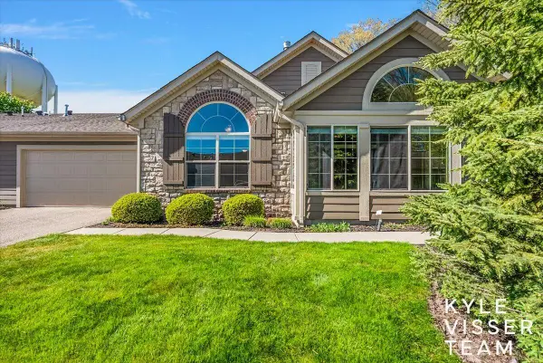892 Bridge Crest Drive Se, Ada, MI 49301