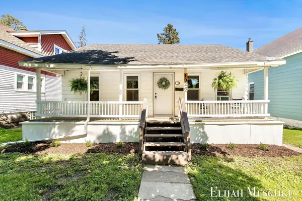 1026 Garfield Avenue Nw, Grand Rapids, MI 49504