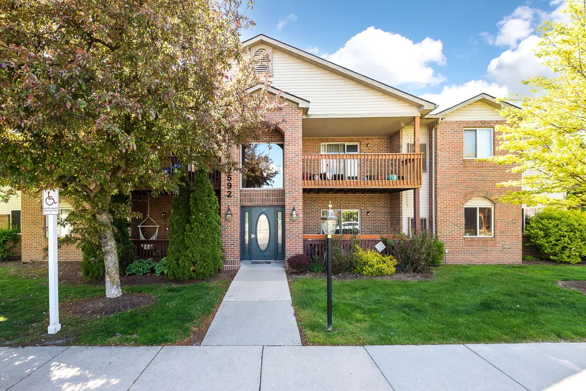 2592 Eagles Circle #6, Ypsilanti, MI 48197 - #1