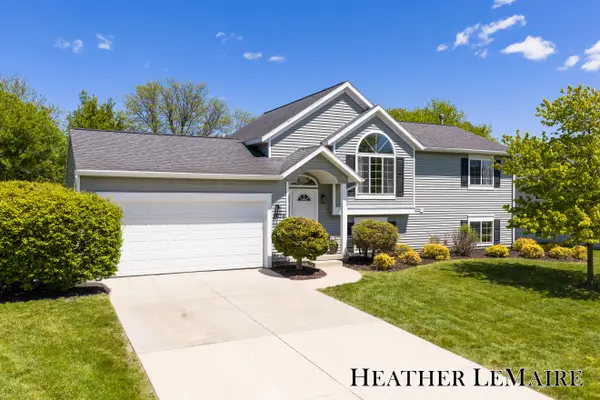 2070 Shiloh Point Drive Se, Grand Rapids, MI 49546