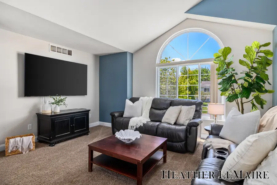 2070 Shiloh Point Drive Se, Grand Rapids, MI 49546 - #2