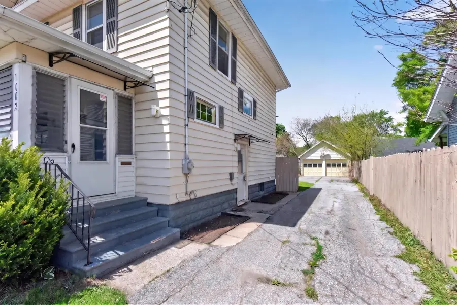 1002 W Ganson Street, Jackson, MI 49202 - #3