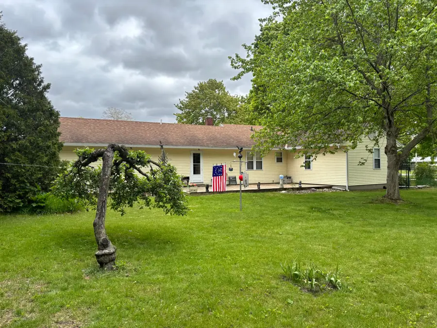 907 Wilson Avenue, Sturgis, MI 49091 - #3