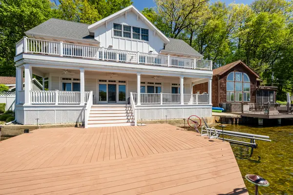 8568 Lake Avenue, Watervliet, MI 49098