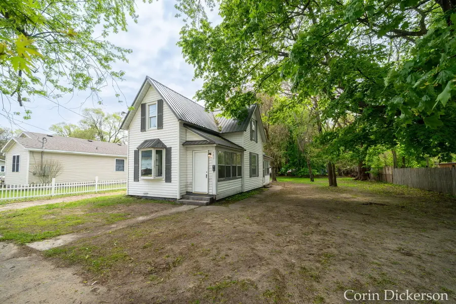 501 Oak Avenue, Muskegon, MI 49442 - #3