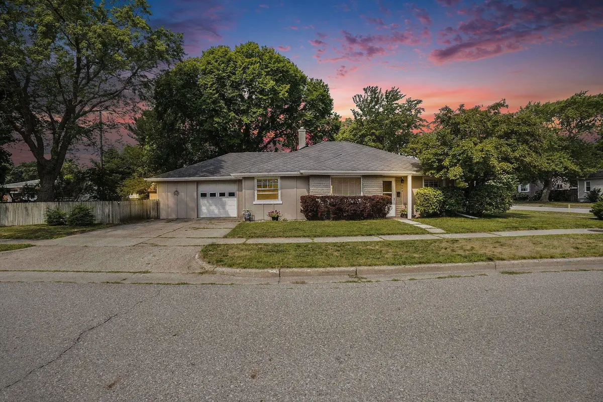 705 S Griffin Street, Grand Haven, MI 49417 - #1