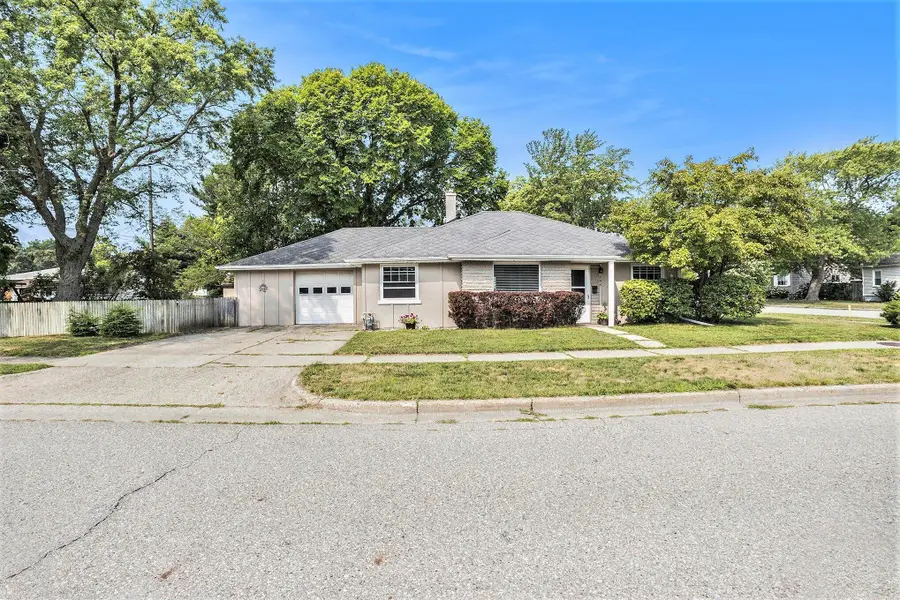 705 S Griffin Street, Grand Haven, MI 49417 - #2