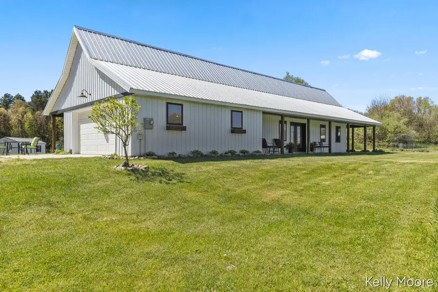 11117 W Snows Lake Road, Greenville, MI 48838 - #3