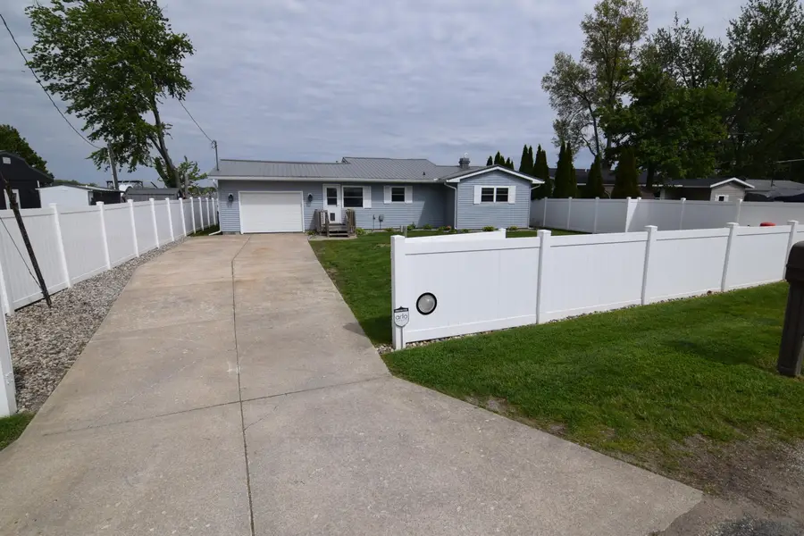 912 West Shore Road, Bronson, MI 49028 - #3