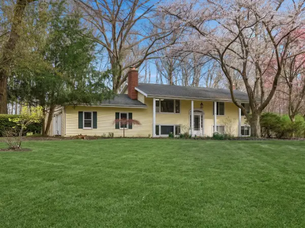 13970 Hollywood Boulevard, Three Oaks, MI 49128