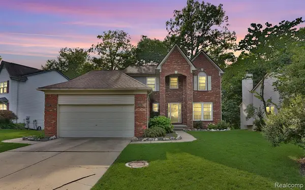 3288 Hickory Drive, Lake Orion, MI 48359