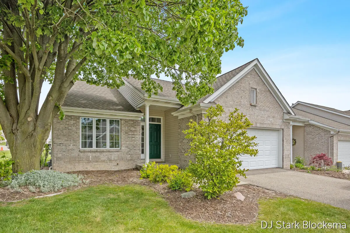 2038 Palmerton Court Ne, Grand Rapids, MI 49505 - #1