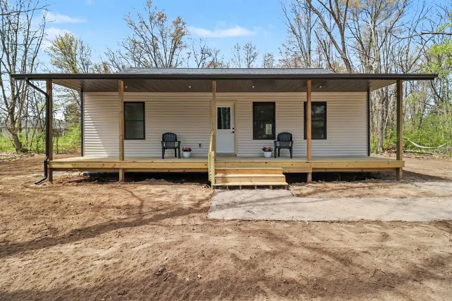 589 S Green Street, White Cloud, MI 49349 - #2