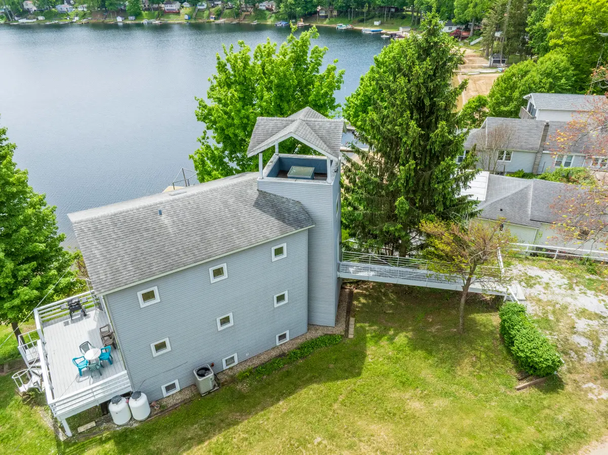 15657 Lakeview Drive, Buchanan, MI 49107 - #1
