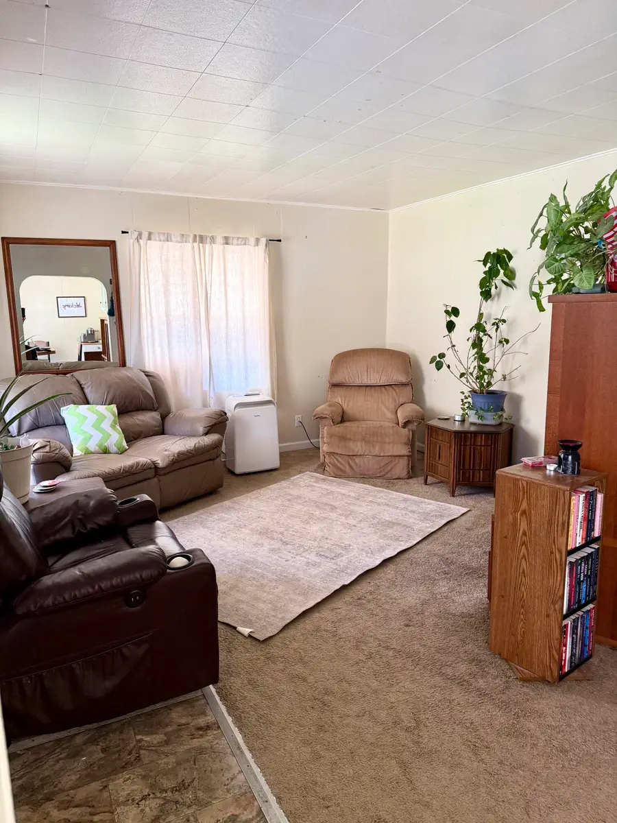616 W High Street, Bangor, MI 49013 - #2