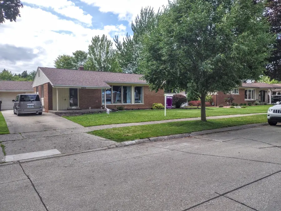 2410 Middlefield Road, Trenton, MI 48183 - #2