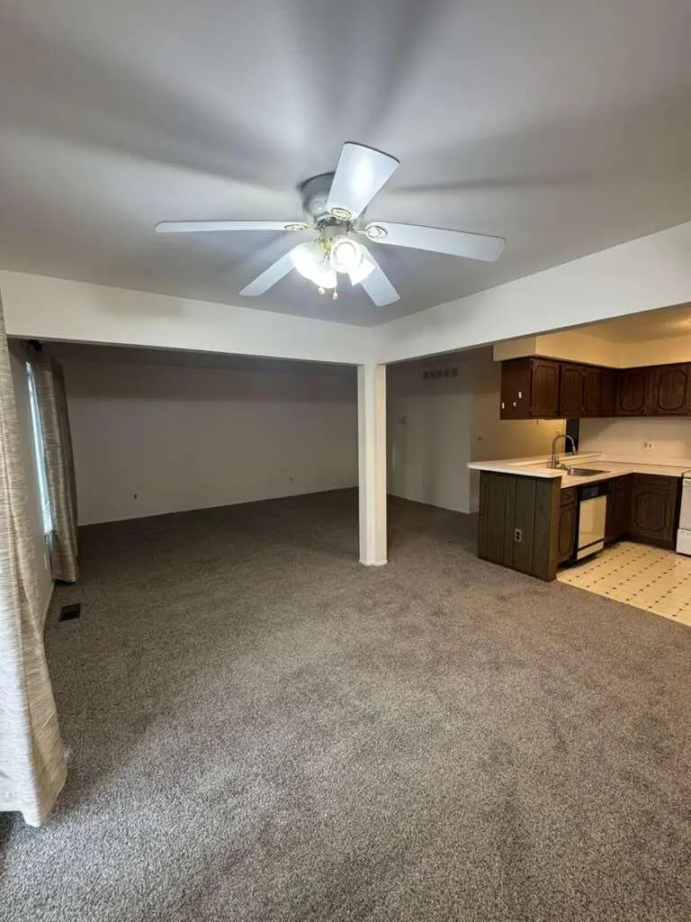 37102 Aberdeen Drive #10, Sterling Heights, MI 48312 - #3