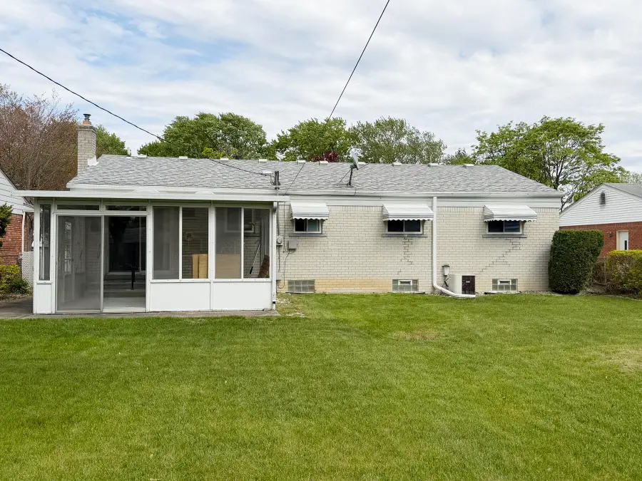 14165 Alexander, Livonia, MI 48154 - #2
