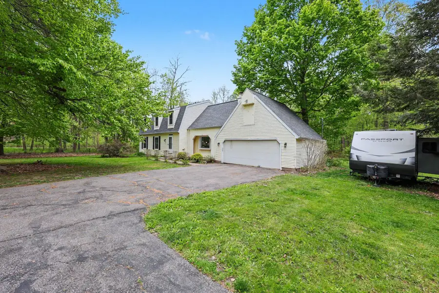 2813 Brookside Boulevard, Jackson, MI 49203 - #2