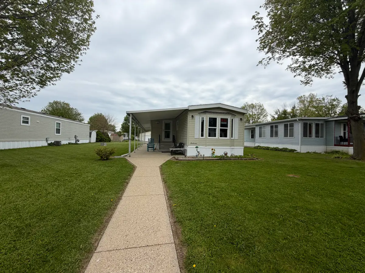 3110 Old Farm Road, Kalamazoo, MI 49004 - #1