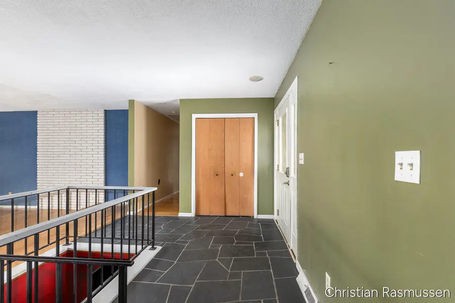 1211 W Frank Drive, Greenville, MI 48838 - #3
