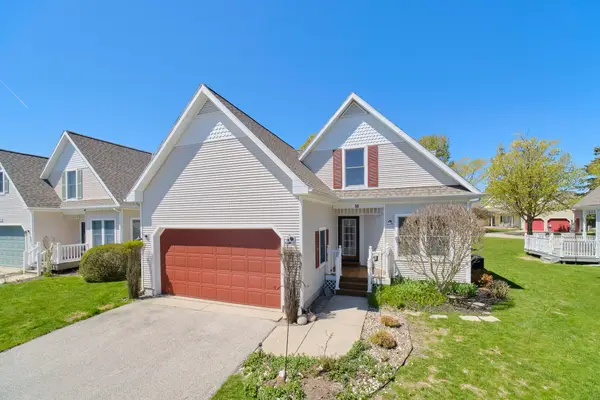 10 Cottage Lane, Manistee, MI 49660