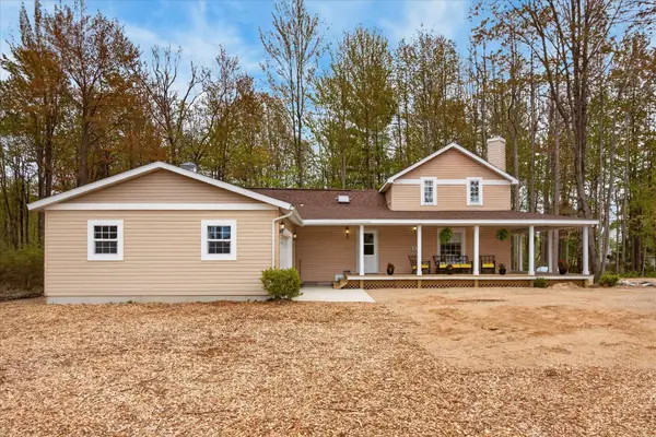 6811 116th Avenue, Fennville, MI 49408