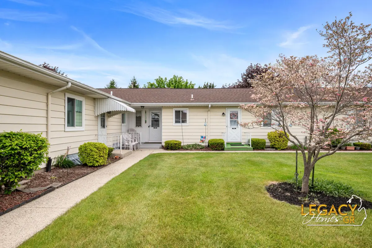 705 60th Street Se #349, Grand Rapids, MI 49548 - #1