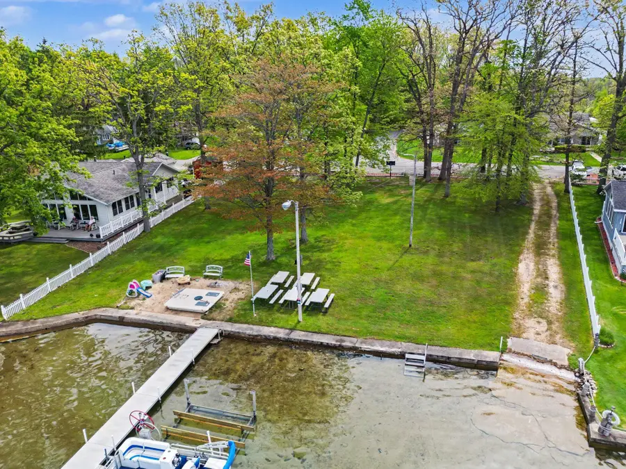 50085 E Lake Shore Drive, Dowagiac, MI 49047 - #3