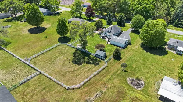 1165 S Bainbridge Center Road, Benton Harbor, MI 49022